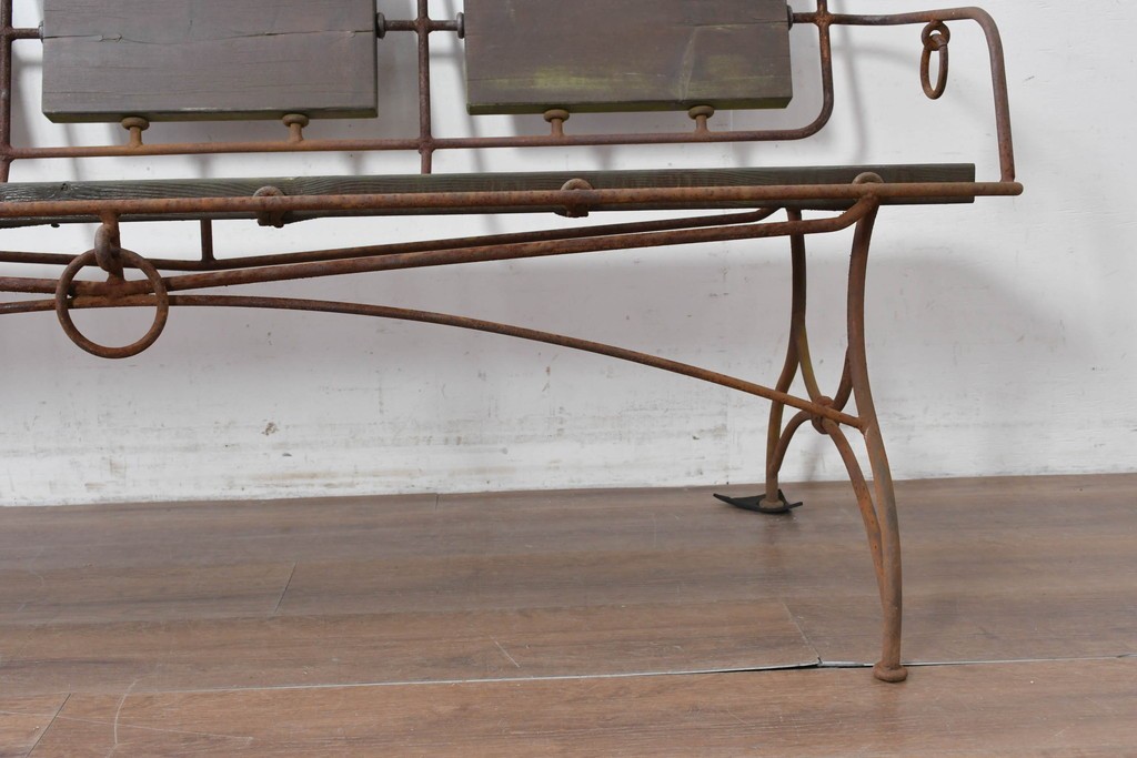 【簡易リペア限定品】ヨーロッパヴィンテージ　リング装飾が目を惹くアイアンベンチ　(R-087264)