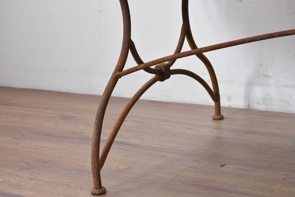 【簡易リペア限定品】ヨーロッパヴィンテージ　リング装飾が目を惹くアイアンベンチ　(R-087264)