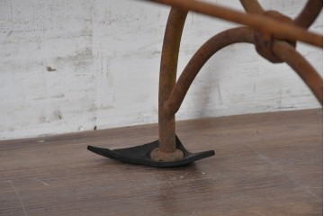 【簡易リペア限定品】ヨーロッパヴィンテージ　リング装飾が目を惹くアイアンベンチ　(R-087264)