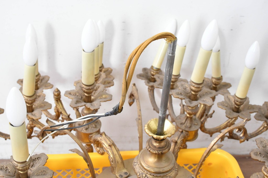 ヴィンテージ　YAMAGIWA(ヤマギワ)取り扱い　クラシックなキャンドルスタイル　圧巻の36灯シャンデリア　当時定価約200万円　(R-087265)