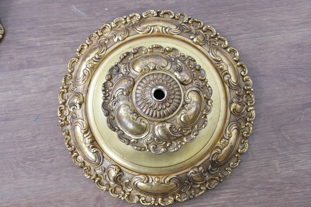 ヴィンテージ　YAMAGIWA(ヤマギワ)取り扱い　クラシックなキャンドルスタイル　圧巻の36灯シャンデリア　当時定価約200万円　(R-087265)