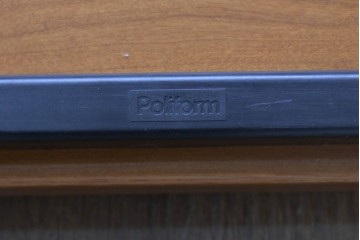 《引き出しユニットの組み立て費込み》　中古　美品　イタリア高級輸入家具　Poliform(ポリフォーム)　チェリー材の温かみのある色合いが映えるモダンデザインのサイドボード　定価約150万円　(R-087267)