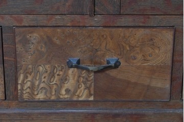 和製アンティーク　引き出しのパーケットリーがお洒落な色ガラス入り本箱　(R-087268)