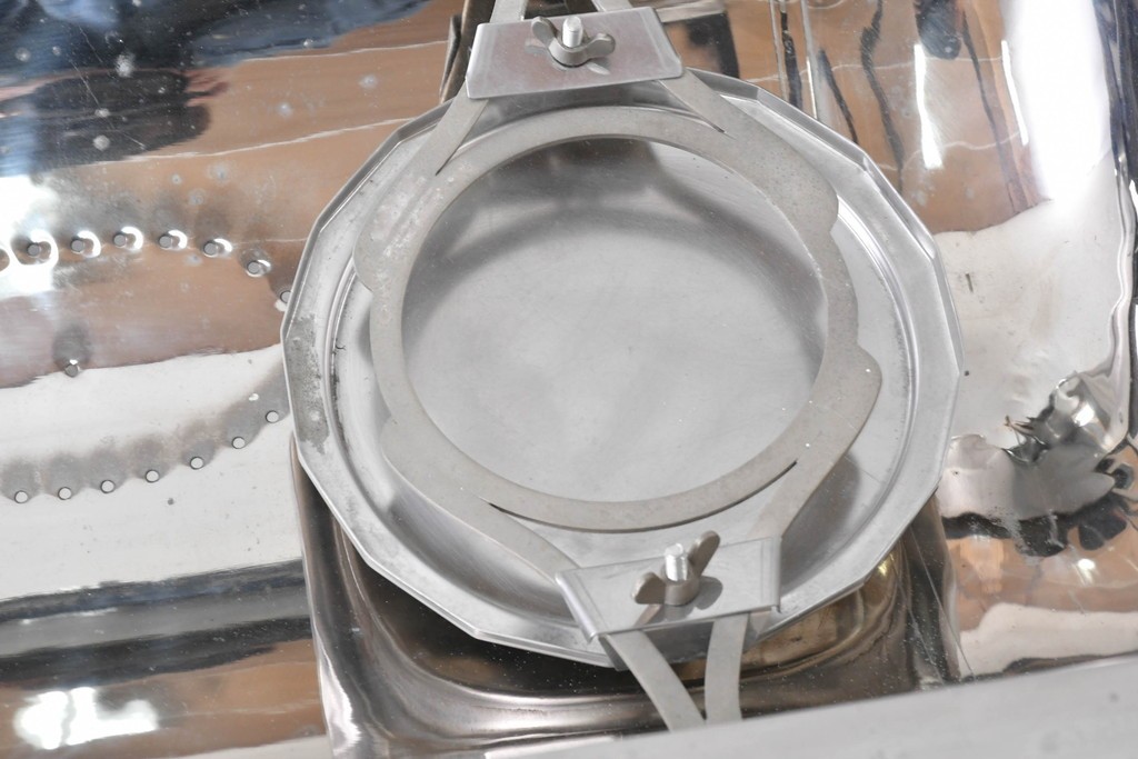 中古　美品　高級輸入品　バロック調の装飾が優雅なローストビーフワゴン　定価約130万円　(R-087269)