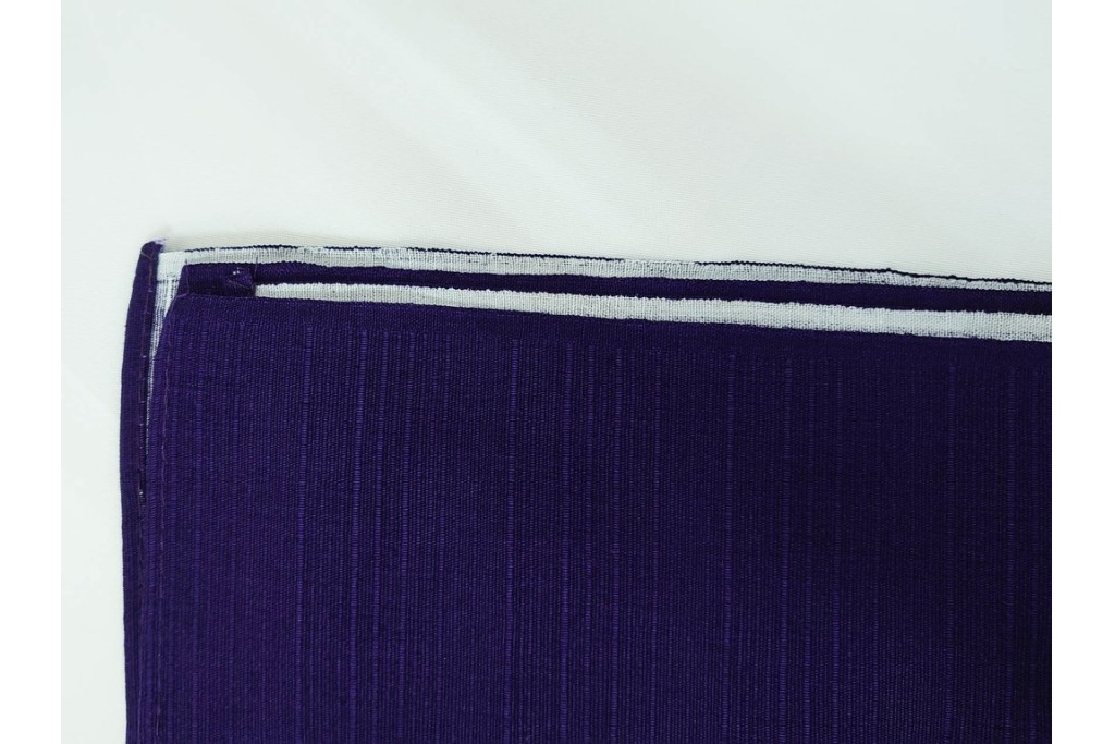 未使用　草間彌生　オリジナル作品　「ぶどう」　深みのある紫色が上品な大判風呂敷　外箱付き　(R-087271)