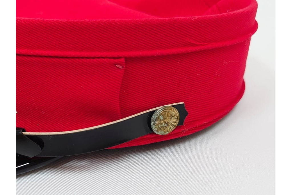 当時物　日本国有鉄道(国鉄)　手廻品運搬人の赤帽　(R-087272)