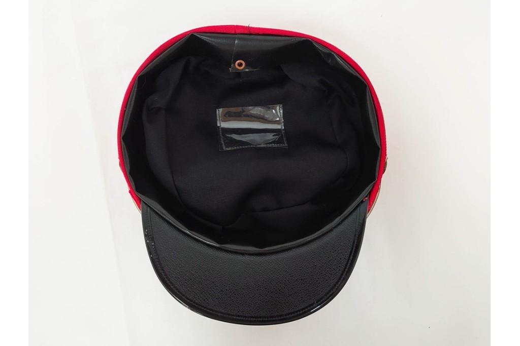 当時物　日本国有鉄道(国鉄)　手廻品運搬人の赤帽　(R-087272)