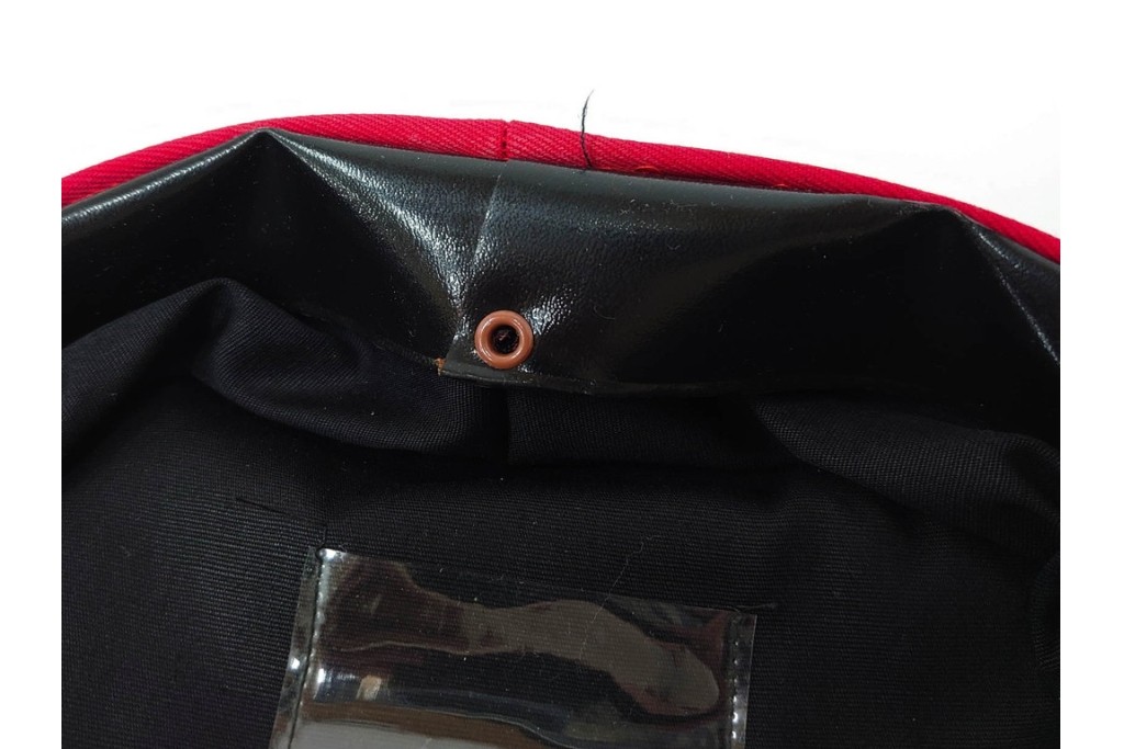 当時物　日本国有鉄道(国鉄)　手廻品運搬人の赤帽　(R-087272)