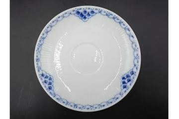 デンマーク製　ROYAL COPENHAGEN(ロイヤルコペンハーゲン)　プリンセス(1客)　ブルーフラワー(2客)　上品なティーカップ&ソーサー3客セット　(R-087289)