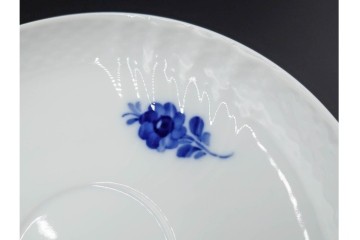 デンマーク製　ROYAL COPENHAGEN(ロイヤルコペンハーゲン)　プリンセス(1客)　ブルーフラワー(2客)　上品なティーカップ&ソーサー3客セット　(R-087289)