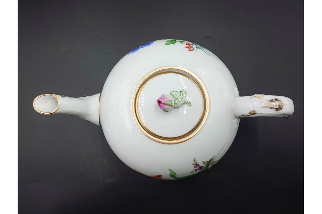 ドイツ製　Meissen(マイセン)　ベーシックフラワー　気品漂う二つ花がデザインされたティーポット　(R-087290)