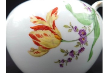 ドイツ製　Meissen(マイセン)　ベーシックフラワー　気品漂う二つ花がデザインされたティーポット　(R-087290)