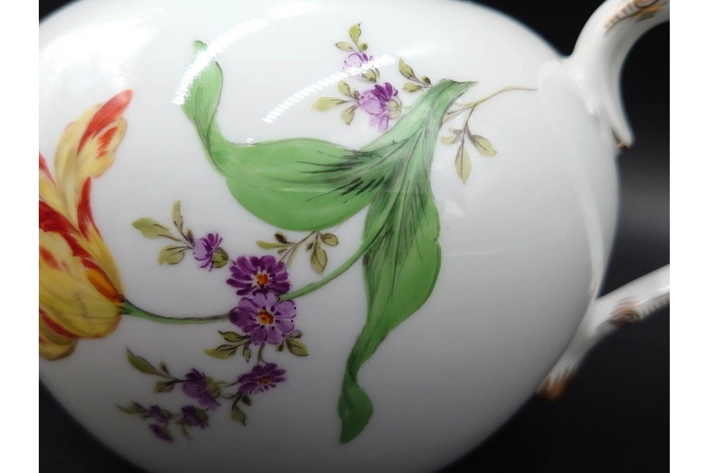 ドイツ製　Meissen(マイセン)　ベーシックフラワー　気品漂う二つ花がデザインされたティーポット　(R-087290)