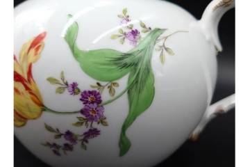 ドイツ製　Meissen(マイセン)　ベーシックフラワー　気品漂う二つ花がデザインされたティーポット　(R-087290)