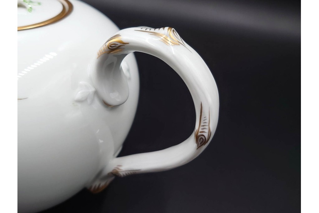 ドイツ製　Meissen(マイセン)　ベーシックフラワー　気品漂う二つ花がデザインされたティーポット　(R-087290)