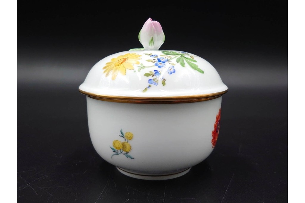 ドイツ製　Meissen(マイセン)　ベーシックフラワー　二つ花のデザインが上品なシュガーポット・クリーマーのセット　(R-087291)