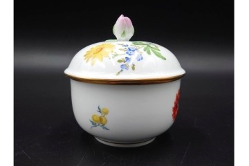 ドイツ製　Meissen(マイセン)　ベーシックフラワー　二つ花のデザインが上品なシュガーポット・クリーマーのセット　(R-087291)