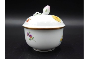 ドイツ製　Meissen(マイセン)　ベーシックフラワー　二つ花のデザインが上品なシュガーポット・クリーマーのセット　(R-087291)