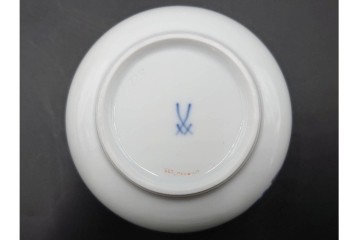 ドイツ製　Meissen(マイセン)　ベーシックフラワー　二つ花のデザインが上品なシュガーポット・クリーマーのセット　(R-087291)