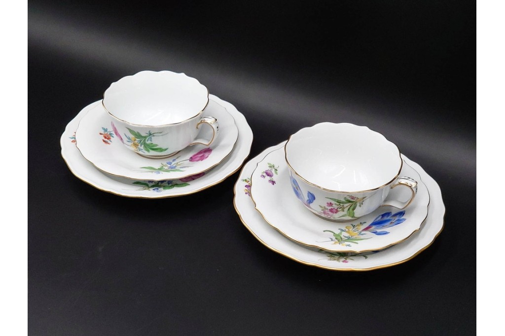 ドイツ製　Meissen(マイセン)　ベーシックフラワー　二つ花デザイン　気品漂うトリオ2客セット　(R-087292)