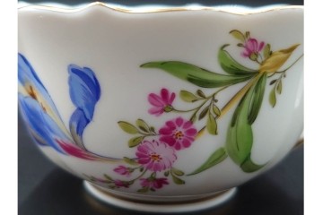 ドイツ製　Meissen(マイセン)　ベーシックフラワー　二つ花デザイン　気品漂うトリオ2客セット　(R-087292)