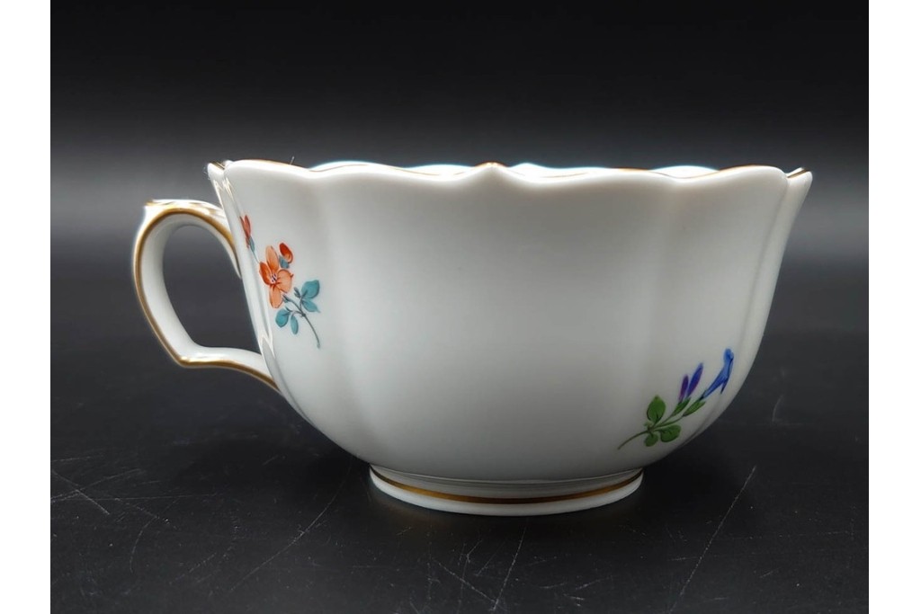 ドイツ製　Meissen(マイセン)　ベーシックフラワー　二つ花デザイン　気品漂うトリオ2客セット　(R-087292)