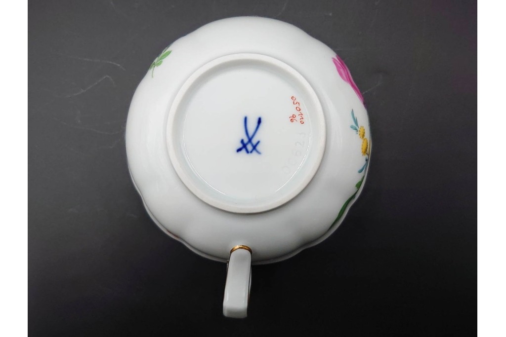 ドイツ製　Meissen(マイセン)　ベーシックフラワー　二つ花デザイン　気品漂うトリオ2客セット　(R-087292)