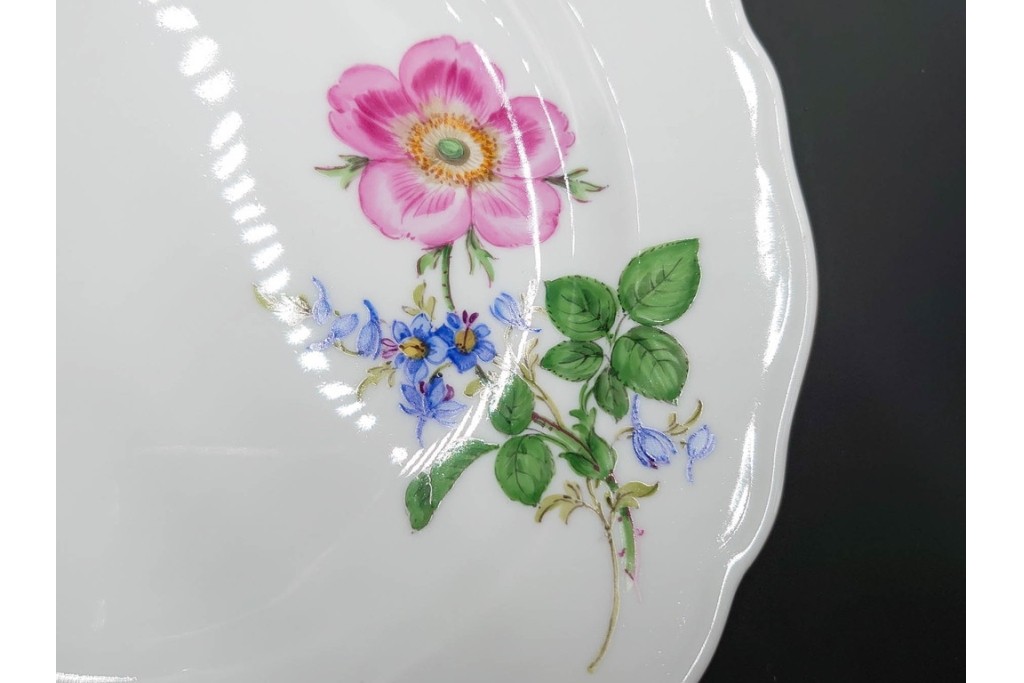 ドイツ製　Meissen(マイセン)　ベーシックフラワー　二つ花デザイン　気品漂うトリオ2客セット　(R-087292)