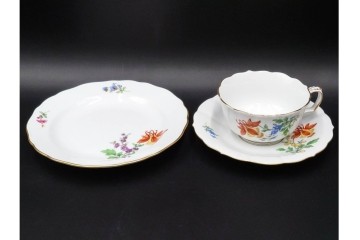 ドイツ製　Meissen(マイセン)　ベーシックフラワー　二つ花デザイン　気品漂うトリオ2客セット　(R-087293)