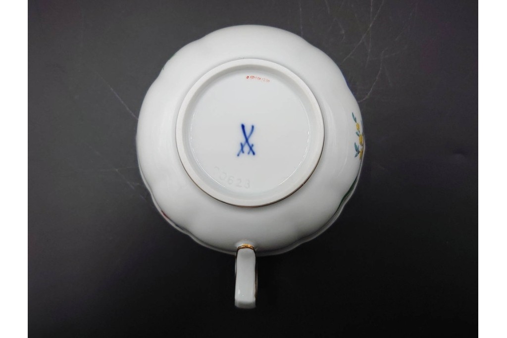 ドイツ製　Meissen(マイセン)　ベーシックフラワー　二つ花デザイン　気品漂うトリオ2客セット　(R-087293)