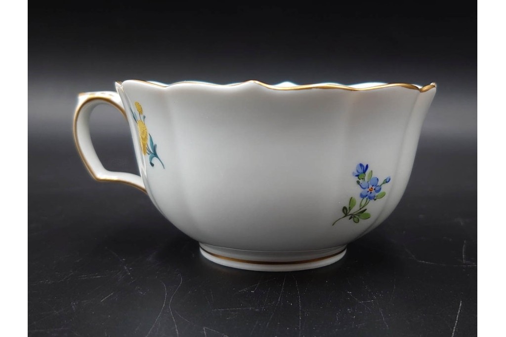 ドイツ製　Meissen(マイセン)　ベーシックフラワー　二つ花デザイン　気品漂うトリオ2客セット　(R-087294)