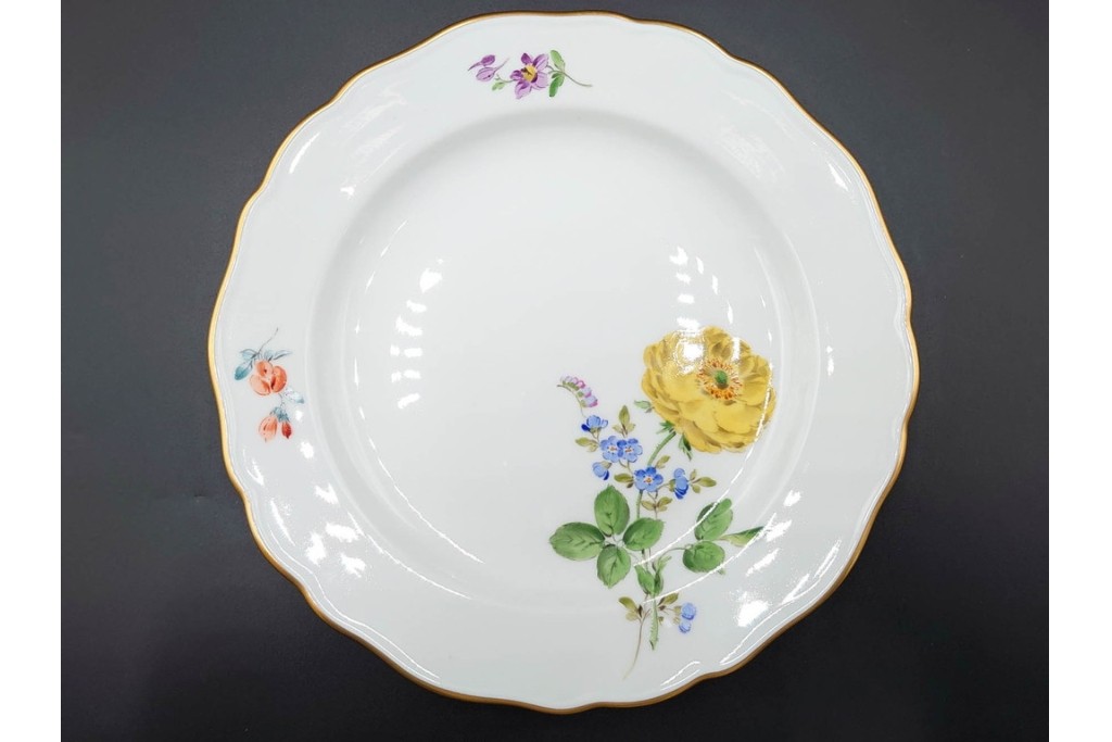 ドイツ製　Meissen(マイセン)　ベーシックフラワー　二つ花デザイン　気品漂うトリオ2客セット　(R-087294)