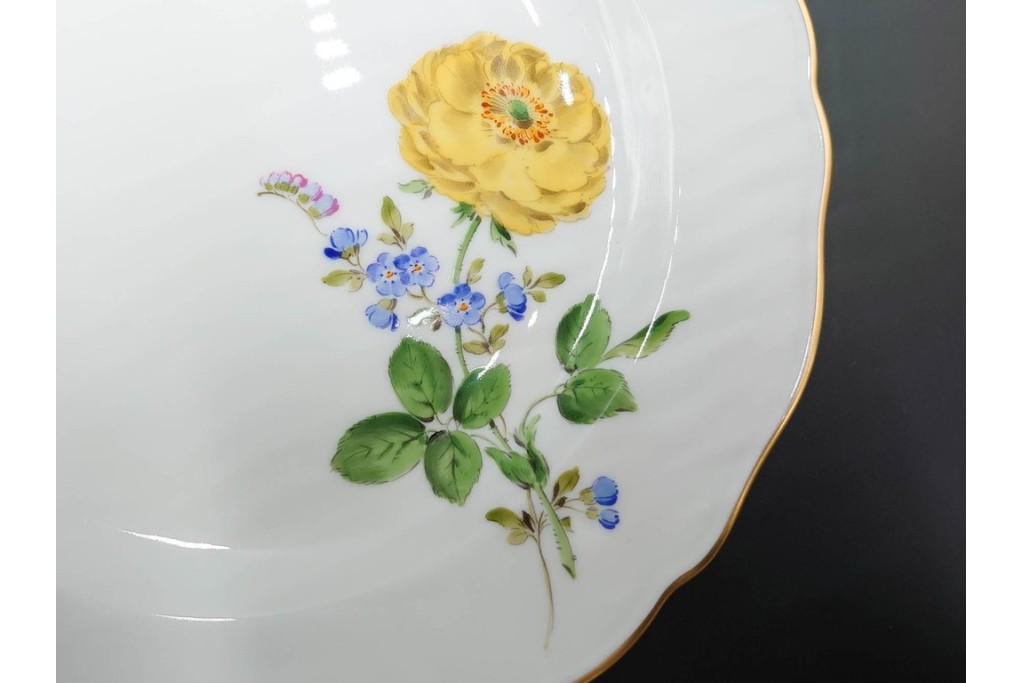 ドイツ製　Meissen(マイセン)　ベーシックフラワー　二つ花デザイン　気品漂うトリオ2客セット　(R-087294)