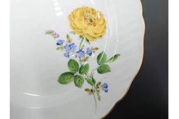 ドイツ製　Meissen(マイセン)　ベーシックフラワー　二つ花デザイン　気品漂うトリオ2客セット　(R-087294)