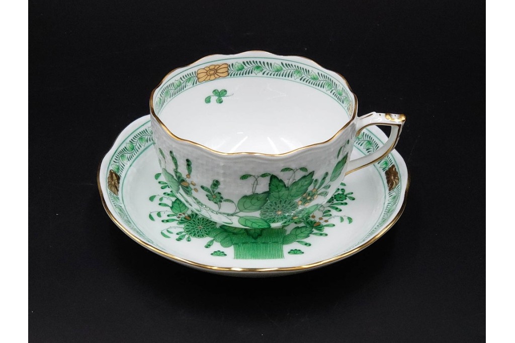 ハンガリー製　HEREND(ヘレンド)　ティーカップ&ソーサー(インドの華)・オーバルディッシュ(アポニー・グリーン)のセット　定価(2点合計)約9万4千円　(R-087295)
