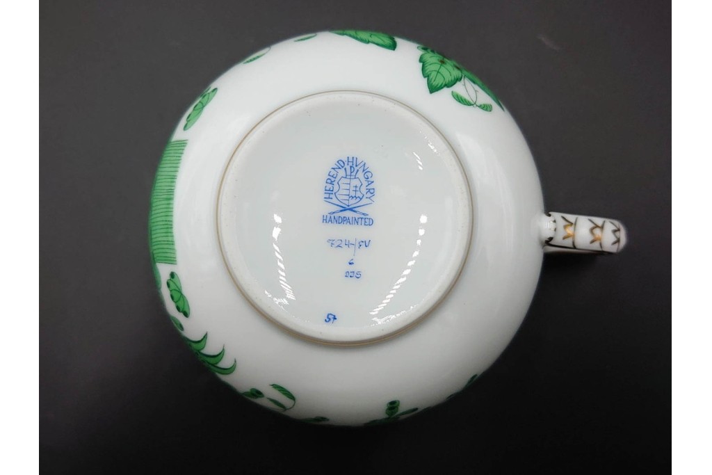 ハンガリー製　HEREND(ヘレンド)　ティーカップ&ソーサー(インドの華)・オーバルディッシュ(アポニー・グリーン)のセット　定価(2点合計)約9万4千円　(R-087295)