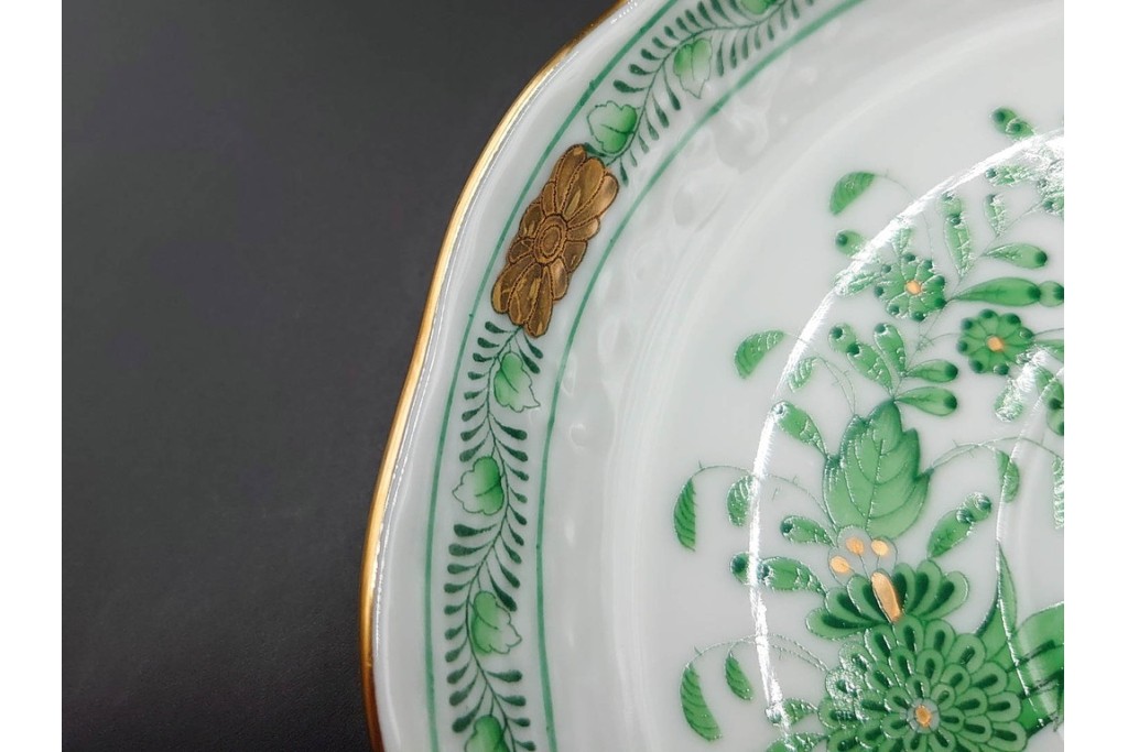 ハンガリー製　HEREND(ヘレンド)　ティーカップ&ソーサー(インドの華)・オーバルディッシュ(アポニー・グリーン)のセット　定価(2点合計)約9万4千円　(R-087295)