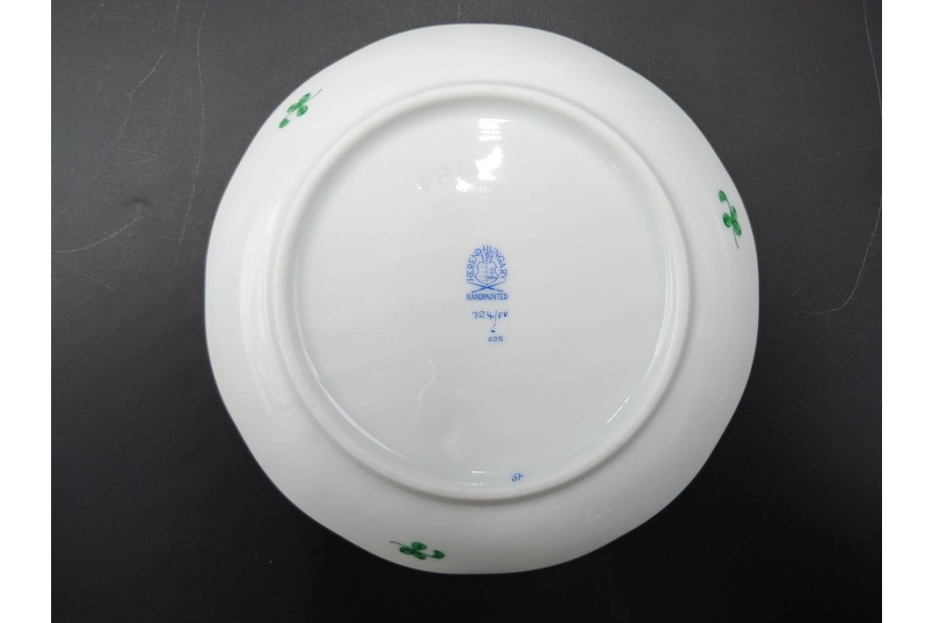 ハンガリー製　HEREND(ヘレンド)　ティーカップ&ソーサー(インドの華)・オーバルディッシュ(アポニー・グリーン)のセット　定価(2点合計)約9万4千円　(R-087295)