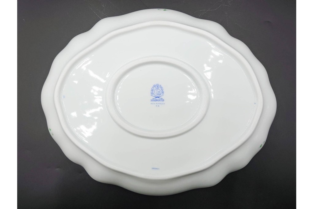 ハンガリー製　HEREND(ヘレンド)　ティーカップ&ソーサー(インドの華)・オーバルディッシュ(アポニー・グリーン)のセット　定価(2点合計)約9万4千円　(R-087295)