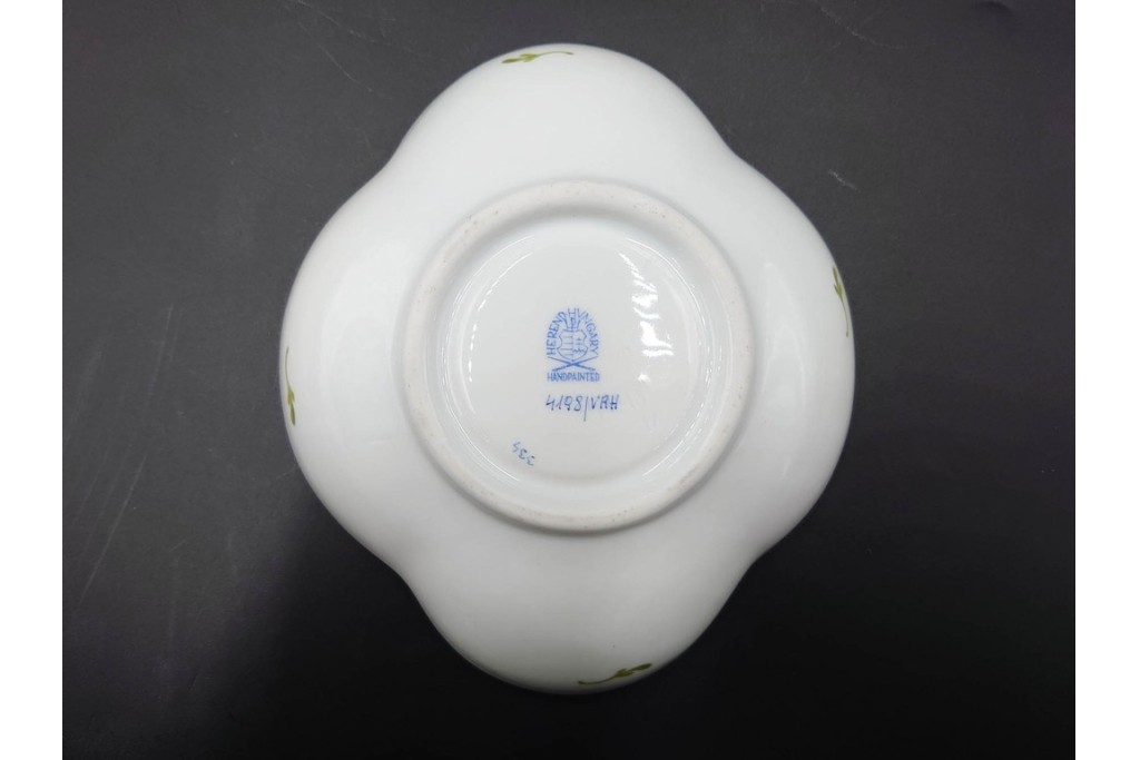 ハンガリー製　HEREND(ヘレンド)　ウィーンの薔薇　カップ&ソーサー3客・クリーマー・オープンシュガーのセット　(R-087297)