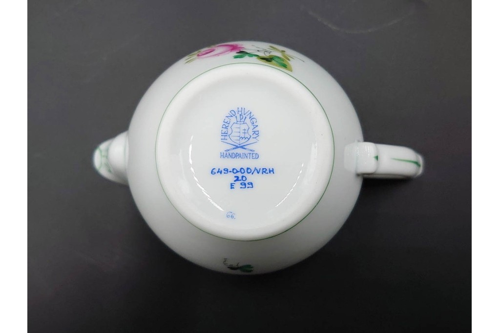 ハンガリー製　HEREND(ヘレンド)　ウィーンの薔薇　カップ&ソーサー3客・クリーマー・オープンシュガーのセット　(R-087297)