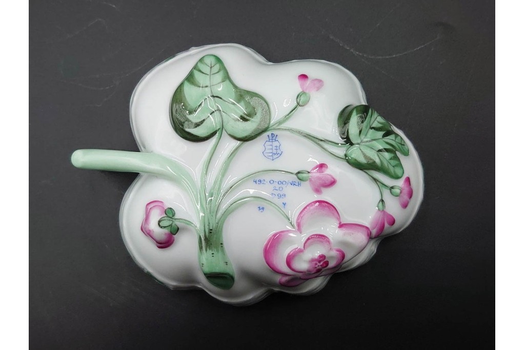 ハンガリー製　HEREND(ヘレンド)　ウィーンの薔薇　カップ&ソーサー3客・クリーマー・オープンシュガーのセット　(R-087297)