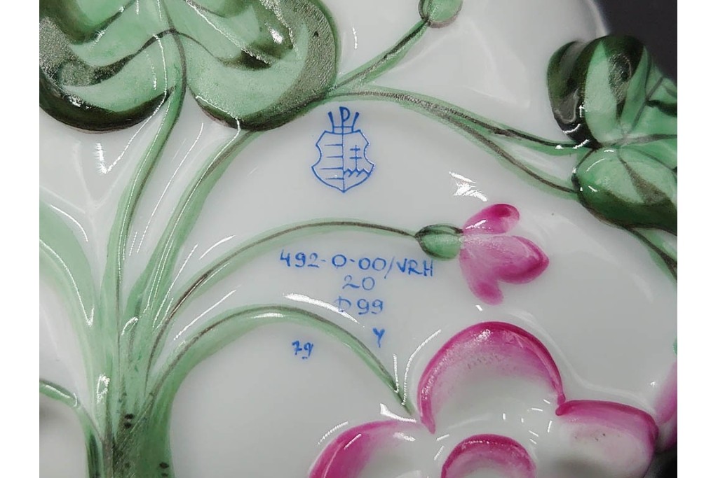 ハンガリー製　HEREND(ヘレンド)　ウィーンの薔薇　カップ&ソーサー3客・クリーマー・オープンシュガーのセット　(R-087297)