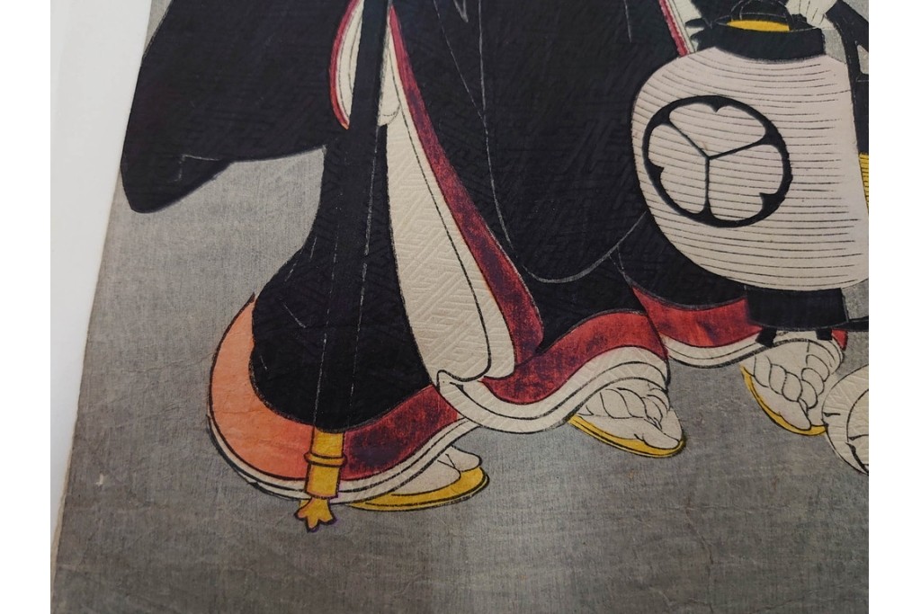 真作　明治期　楊洲周延　「千代田之大奥 おたち退」　勇ましい奥女中の姿が印象的な木版画の浮世絵　3枚続　(R-087305)