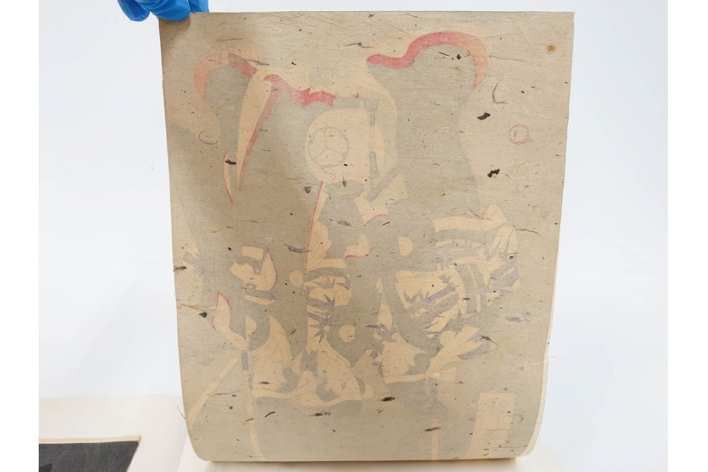 真作　明治期　楊洲周延　「千代田之大奥 おたち退」　勇ましい奥女中の姿が印象的な木版画の浮世絵　3枚続　(R-087305)