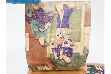 真作　歌川豊国　「見立源氏琴碁書画之内」　合奏の様子が描かれた木版画の浮世絵　3枚続　(R-087309)