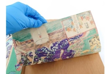 真作　歌川豊国　「見立源氏琴碁書画之内」　合奏の様子が描かれた木版画の浮世絵　3枚続　(R-087309)