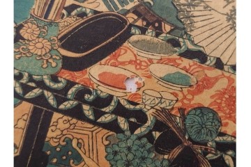 真作　三代 歌川豊国(香蝶楼)　「新吉原江戸町二丁目佐野槌屋内」　花魁を描いた木版画の浮世絵　3枚続　(R-087310)