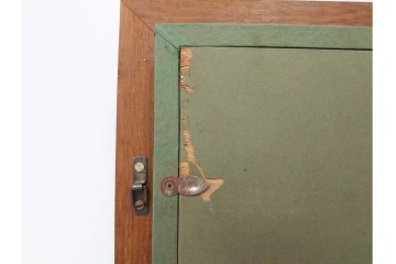 真作　大歳敏秋　油彩　忠臣蔵?　凛とした表情が印象的な絵画　外箱付き　(R-087313)