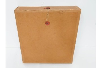 真作　大歳敏秋　油彩　忠臣蔵?　凛とした表情が印象的な絵画　外箱付き　(R-087313)